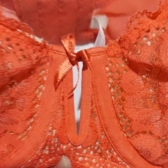 Cacique lightly lined french balconette bra 40D - Picture 3 of 6